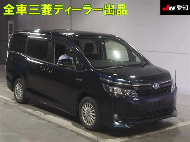 TOYOTA VOXY 2014