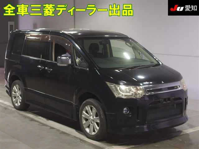 MITSUBISHI DELICA D5 2010