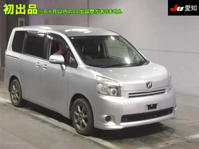 TOYOTA VOXY 2008