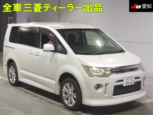 MITSUBISHI DELICA D5 2009