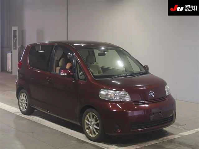 TOYOTA PORTE 2012