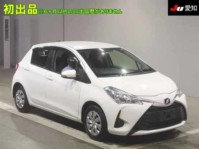 TOYOTA VITZ 2017