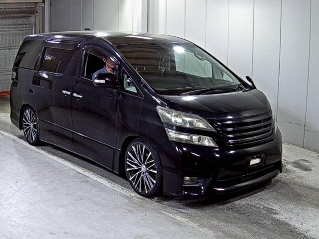 TOYOTA VELLFIRE 2010