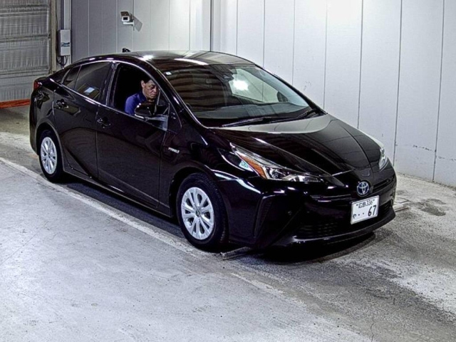TOYOTA PRIUS 2020