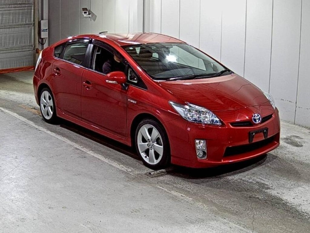TOYOTA PRIUS 2011