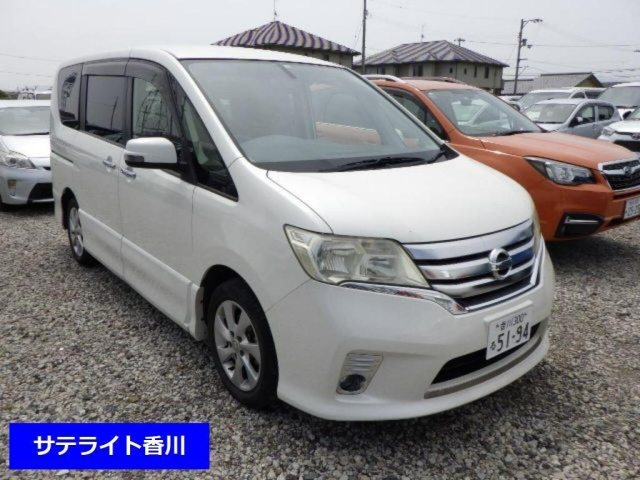 NISSAN SERENA
