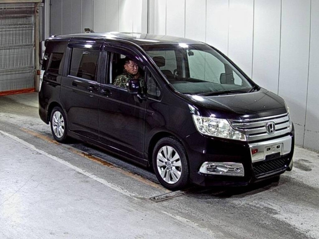 HONDA STEP WAGON 2010