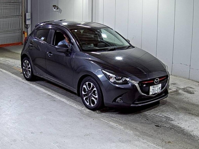 MAZDA DEMIO 2015