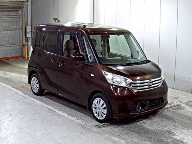 NISSAN DAYZ ROOX