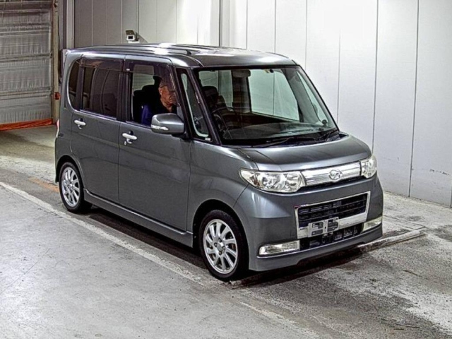 DAIHATSU TANTO 2008