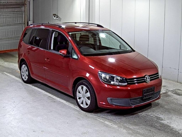VOLKSWAGEN GOLF TOURAN 2013