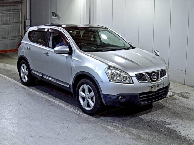 NISSAN DUALIS 2010