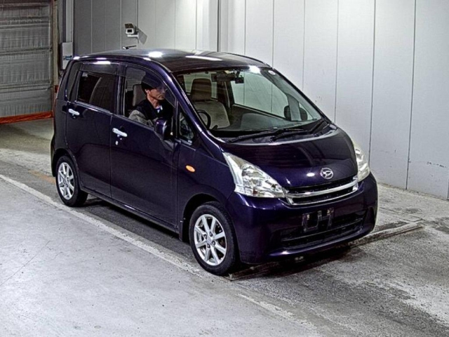 DAIHATSU MOVE 2010