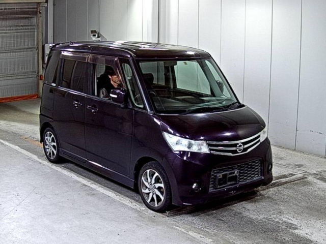 NISSAN ROOX 2010