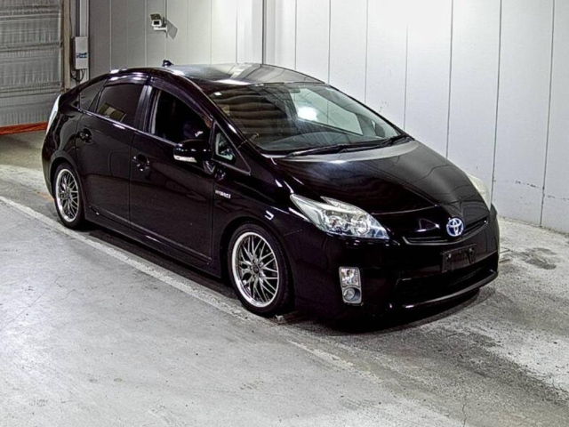 TOYOTA PRIUS 2011