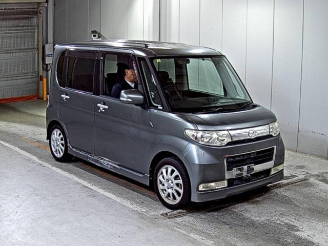 DAIHATSU TANTO 2008