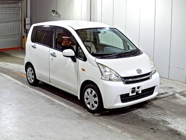 DAIHATSU MOVE 2012