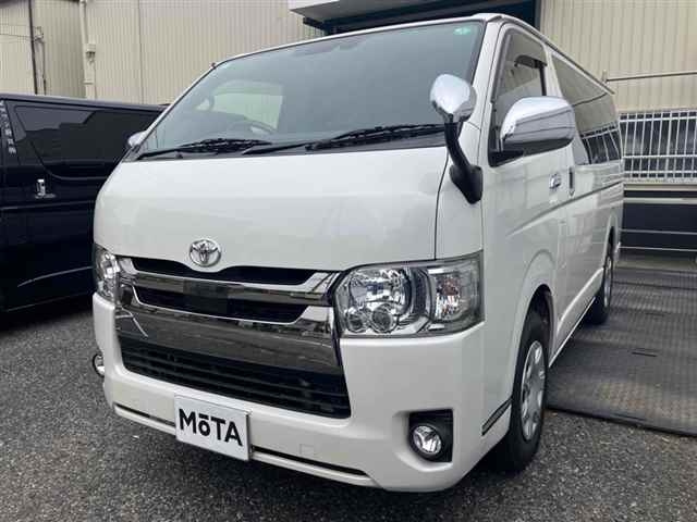 TOYOTA HIACE VAN