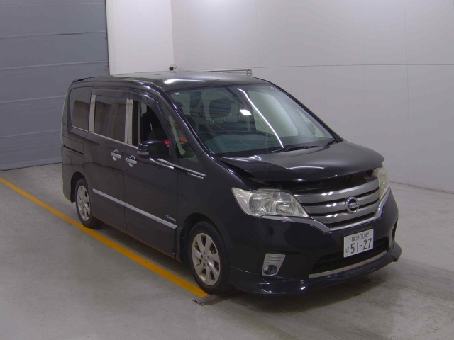 NISSAN SERENA