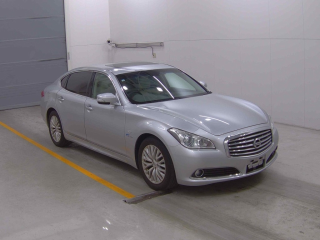 NISSAN CIMA 2012