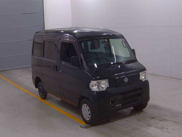 NISSAN CLIPPER VAN 2013