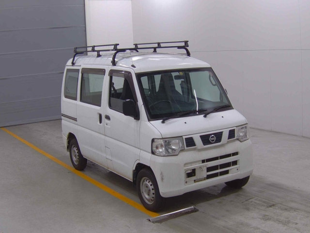 NISSAN CLIPPER VAN