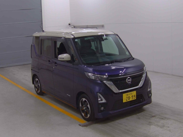 NISSAN ROOX 2021