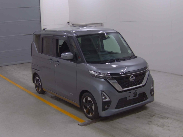 NISSAN ROOX 2020