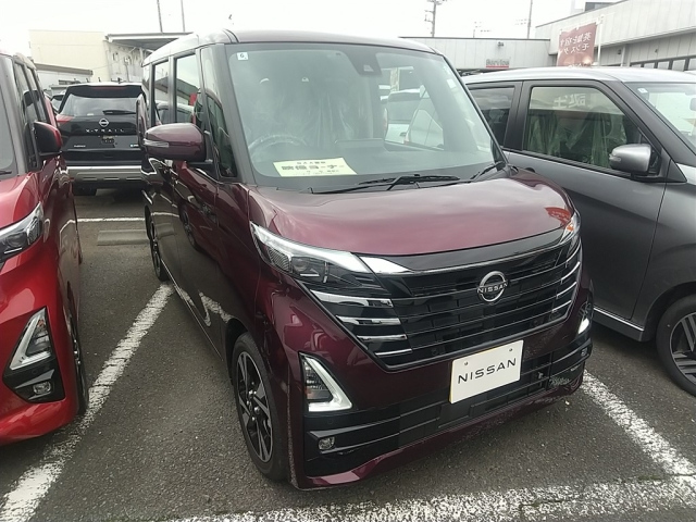 NISSAN ROOX