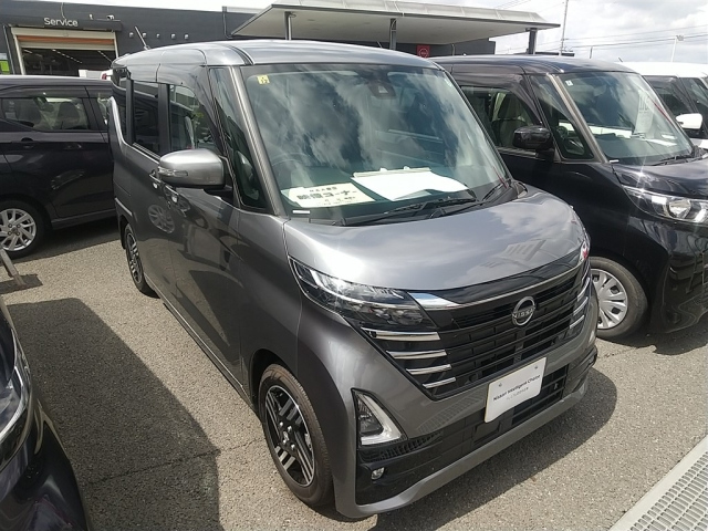 NISSAN ROOX 2023