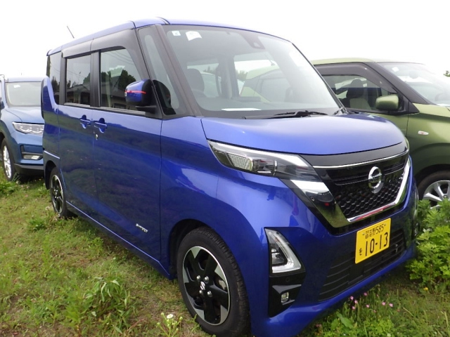 NISSAN ROOX