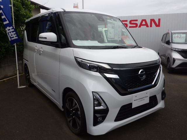 NISSAN ROOX 2022