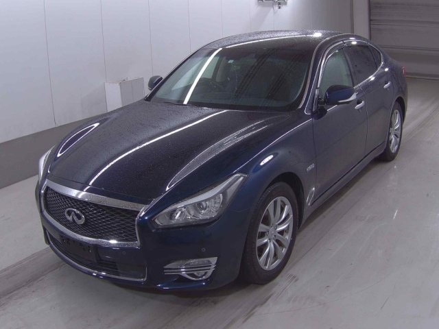 NISSAN FUGA 2016
