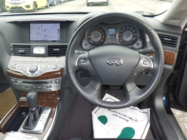 NISSAN FUGA 2016