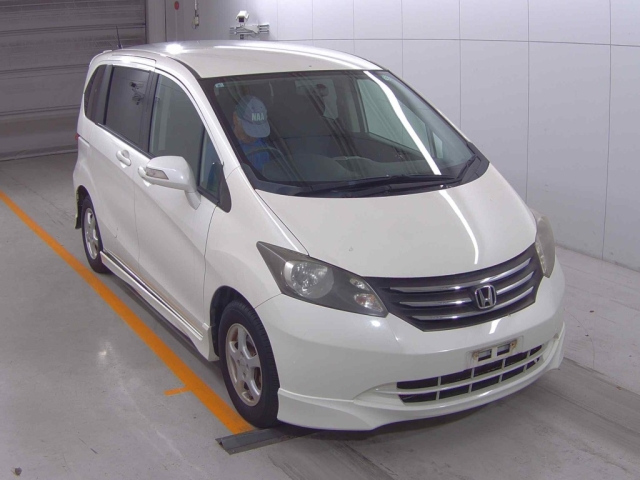 HONDA FREED 2011