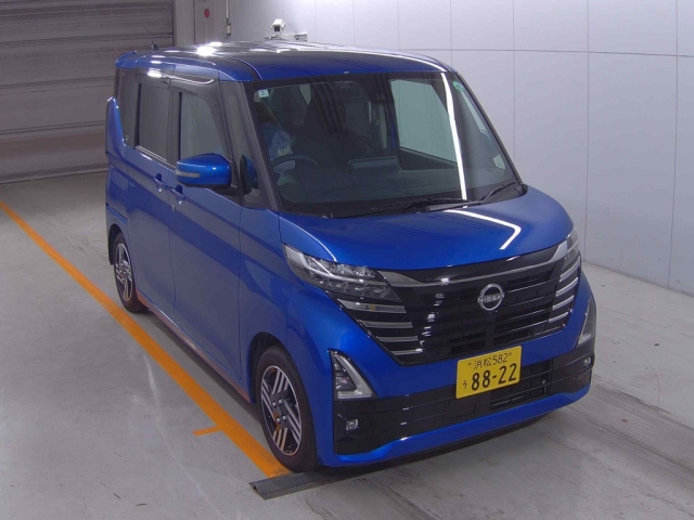 NISSAN ROOX 2024