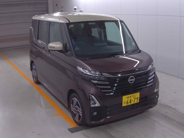 NISSAN ROOX 2023