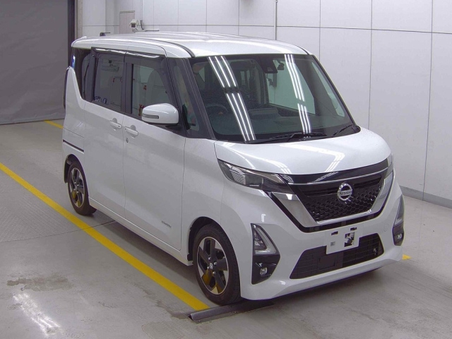 NISSAN ROOX 2022