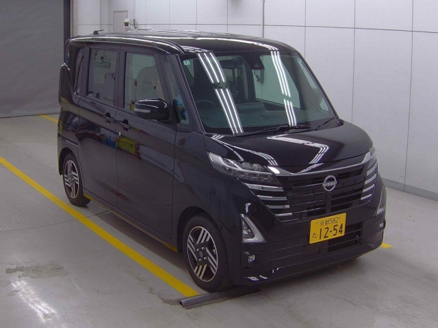NISSAN ROOX 2024