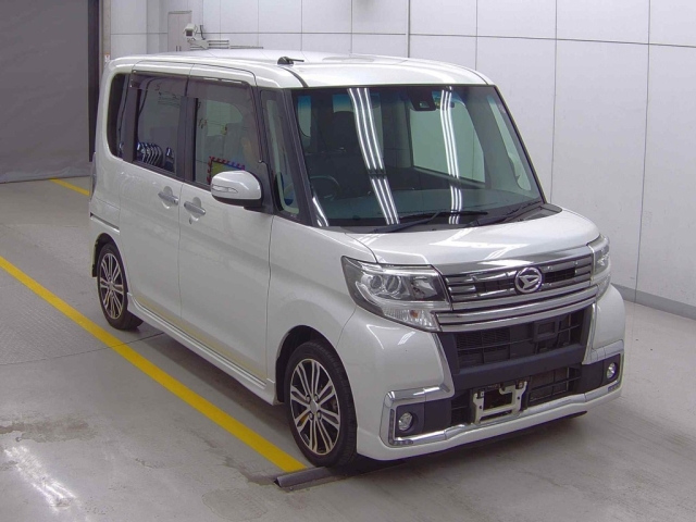 DAIHATSU TANTO 2016
