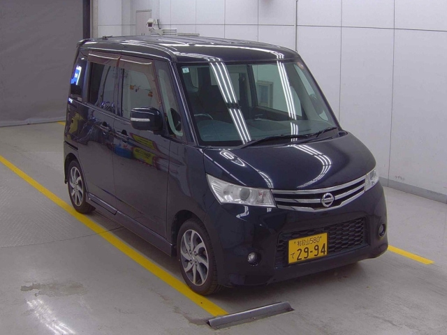 NISSAN ROOX 2011
