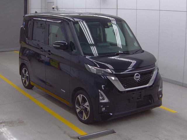 NISSAN ROOX 2020