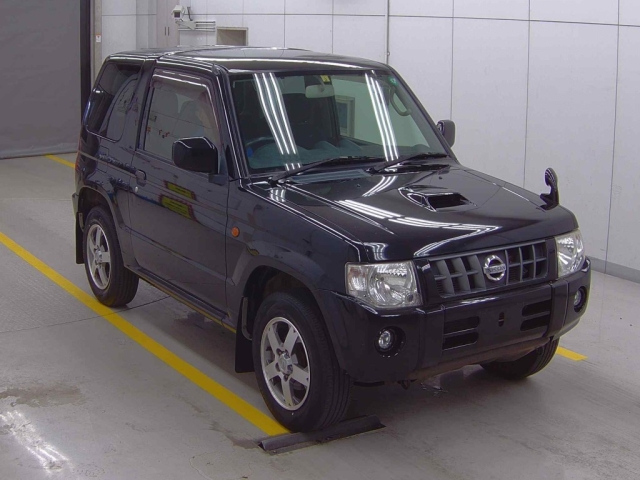 NISSAN KIX 2012