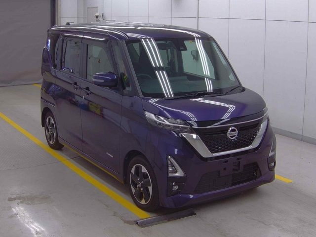 NISSAN ROOX 2020