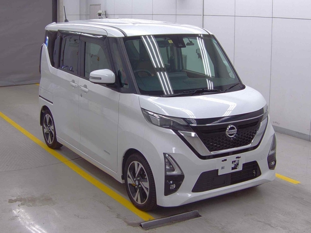 NISSAN ROOX 2020