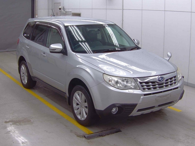 SUBARU FORESTER 2011