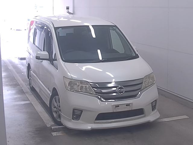 NISSAN SERENA 2013