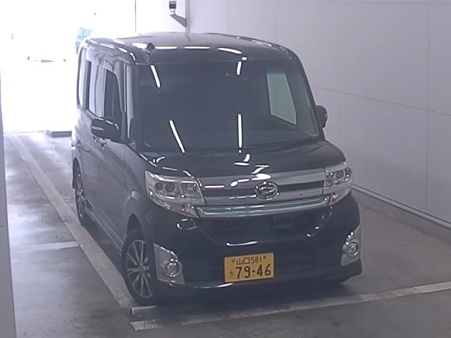 DAIHATSU TANTO 2015