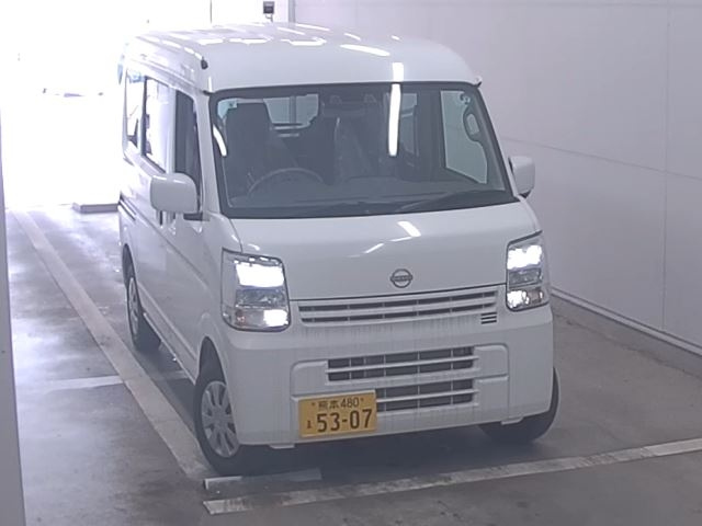 NISSAN CLIPPER VAN