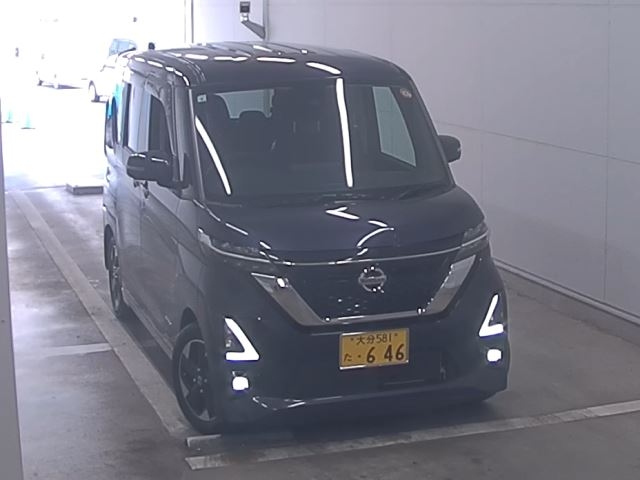 NISSAN ROOX
